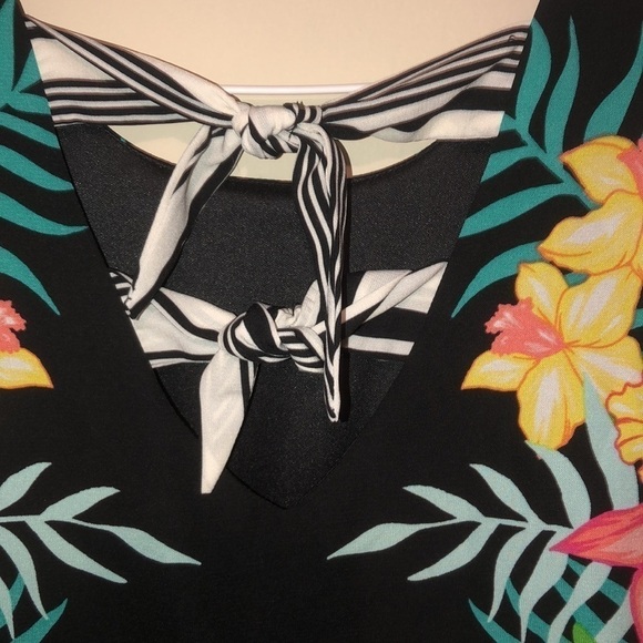 Takara Girls short romper, sz medium - Picture 4 of 8